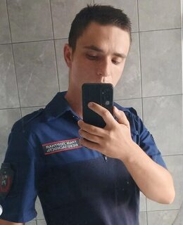 Артём